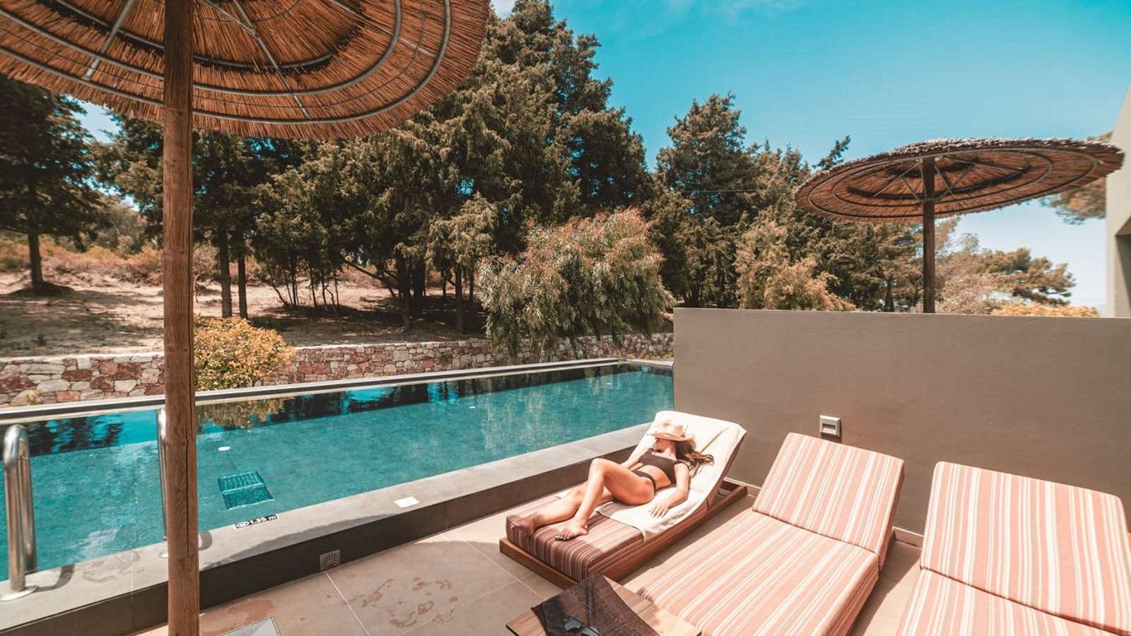 rooms-suite-with-shared-pool-garden-view