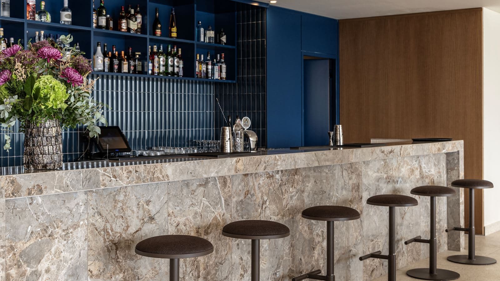 bars-lido-main-bar