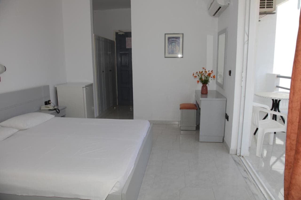 rooms-double-standard-room-balcony-or-terrace