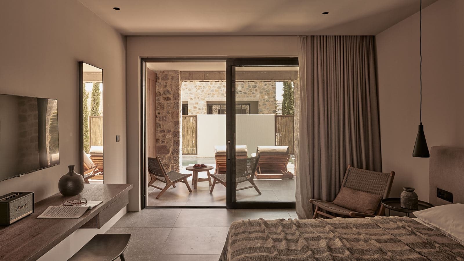 rooms-swim-up-suite