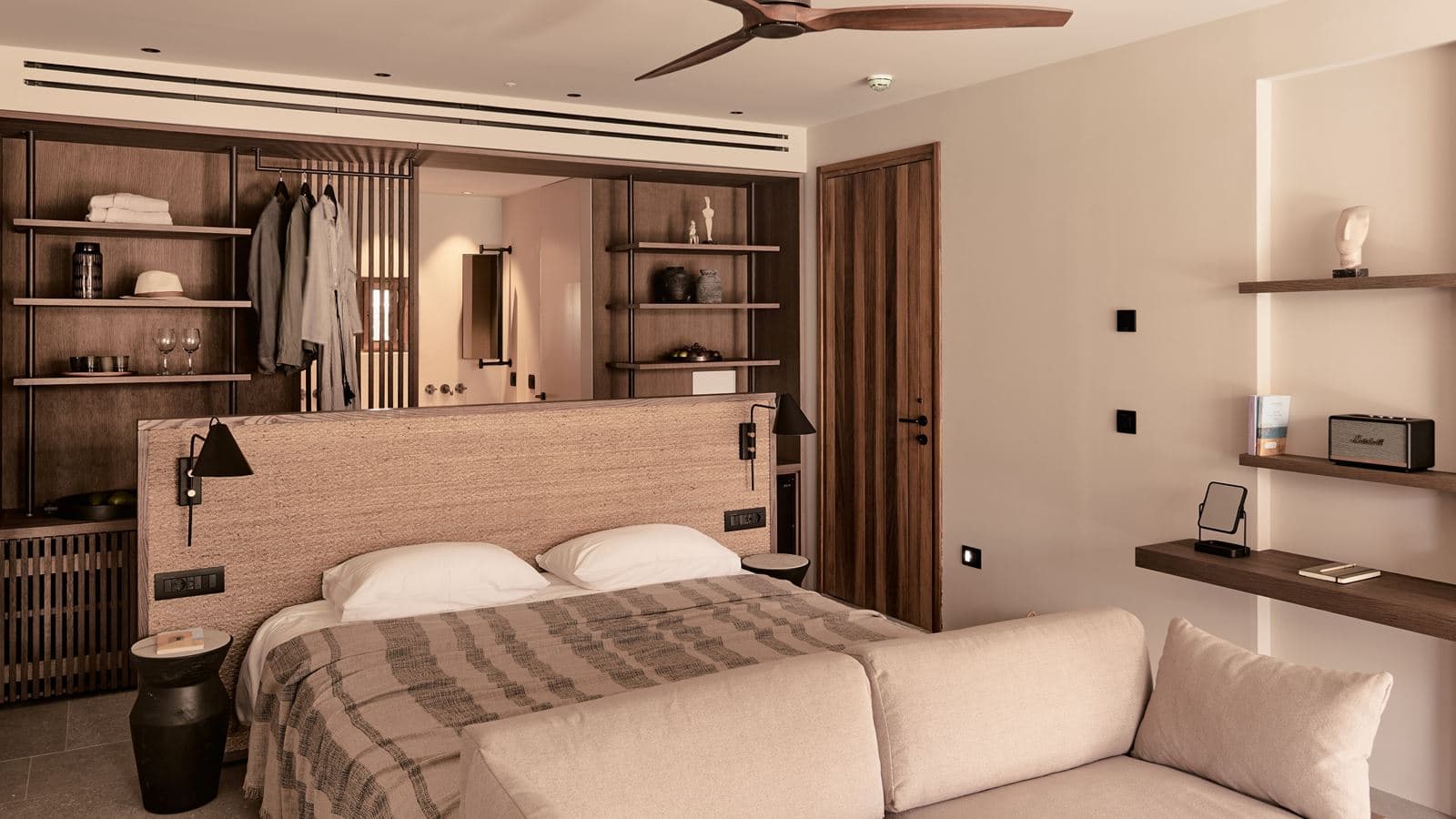 rooms-private-pool-suite