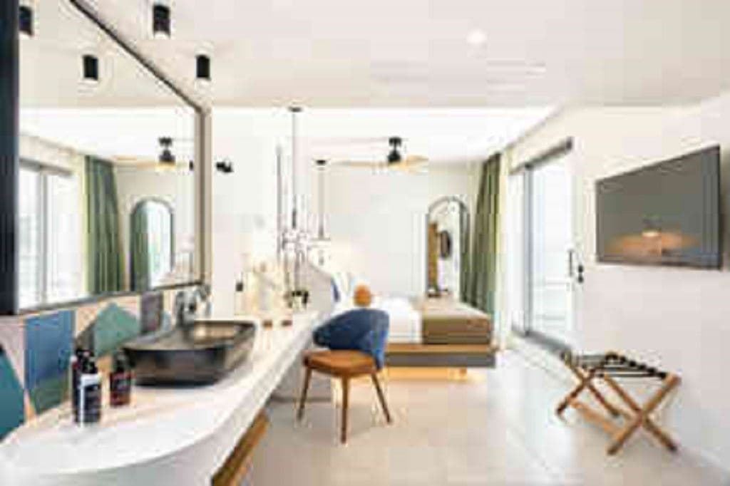 rooms-room-double-privategardenhydromassage-tub