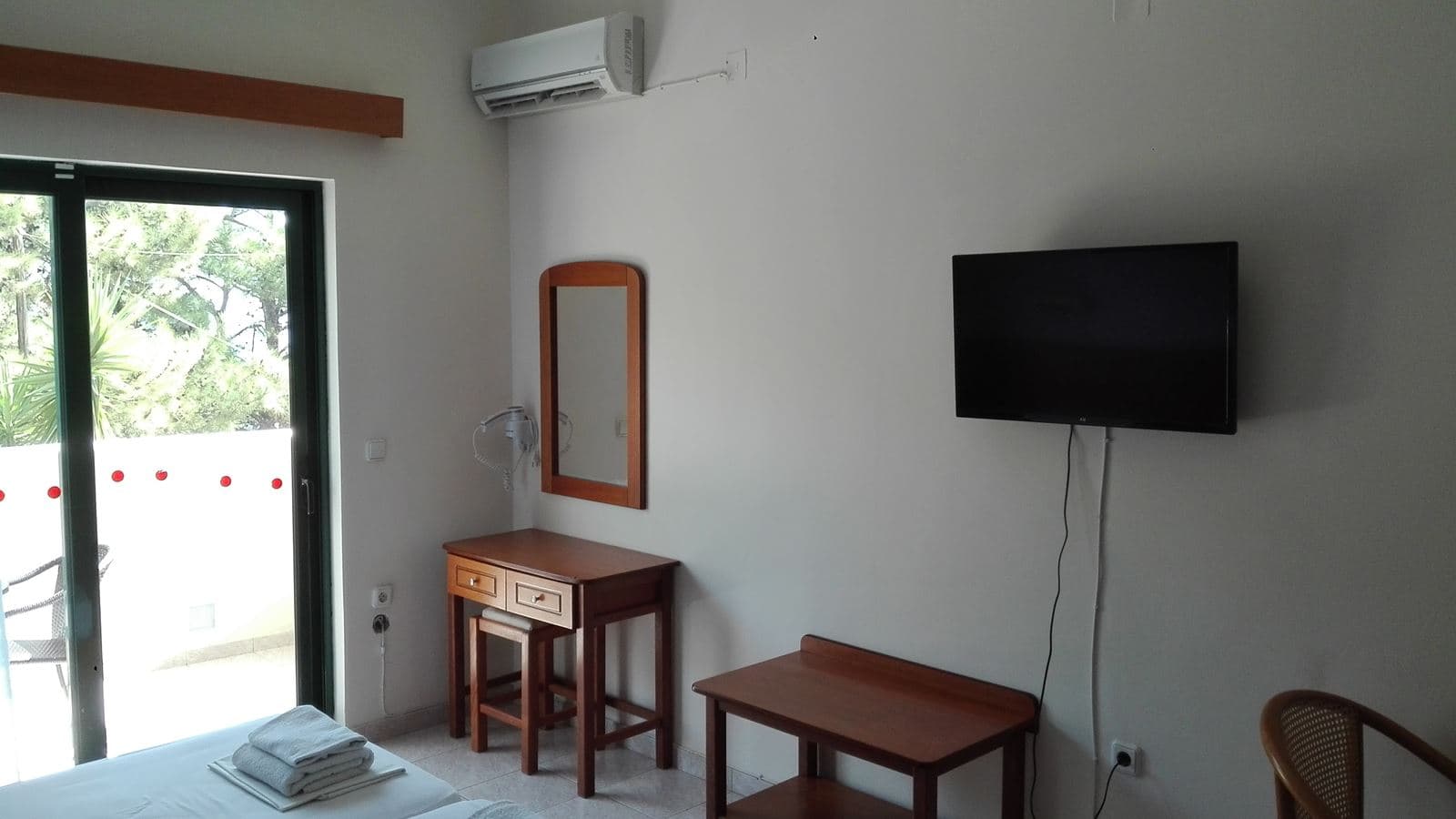 rooms-triple-room