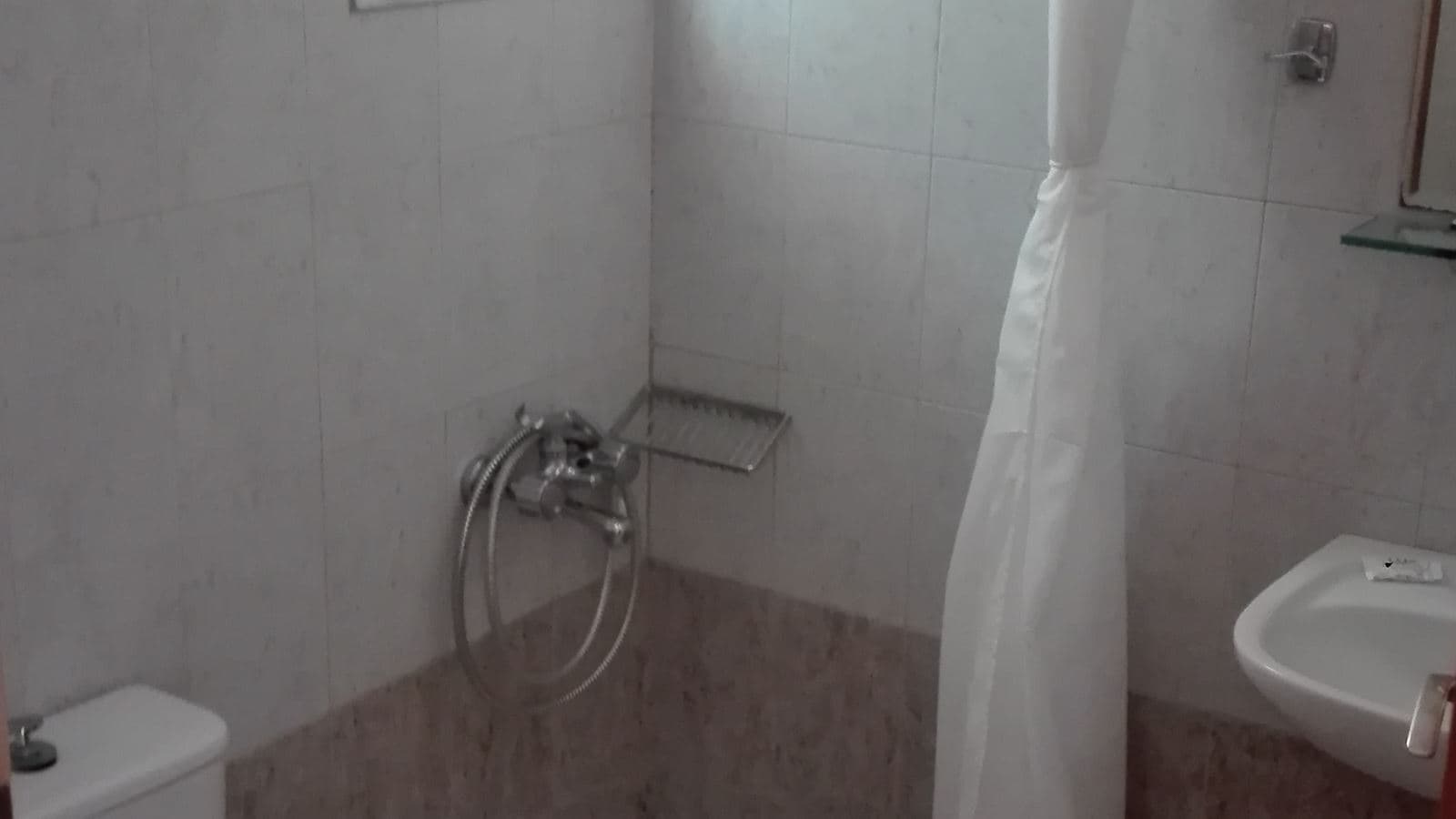 rooms-triple-room