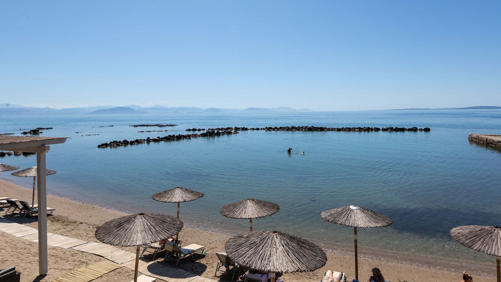 bars-brachera-beach-bar
