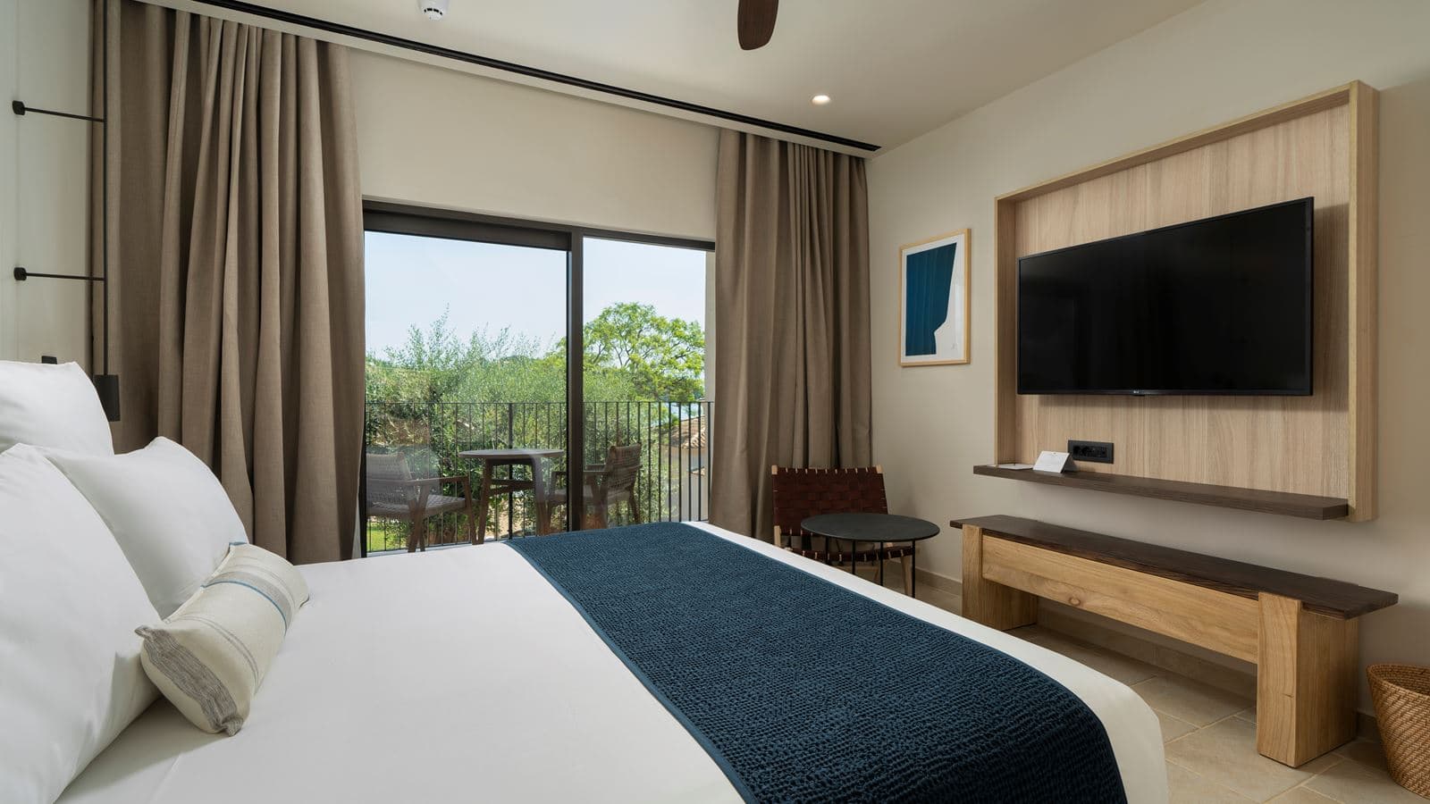 rooms-bungalow-club-beach-front