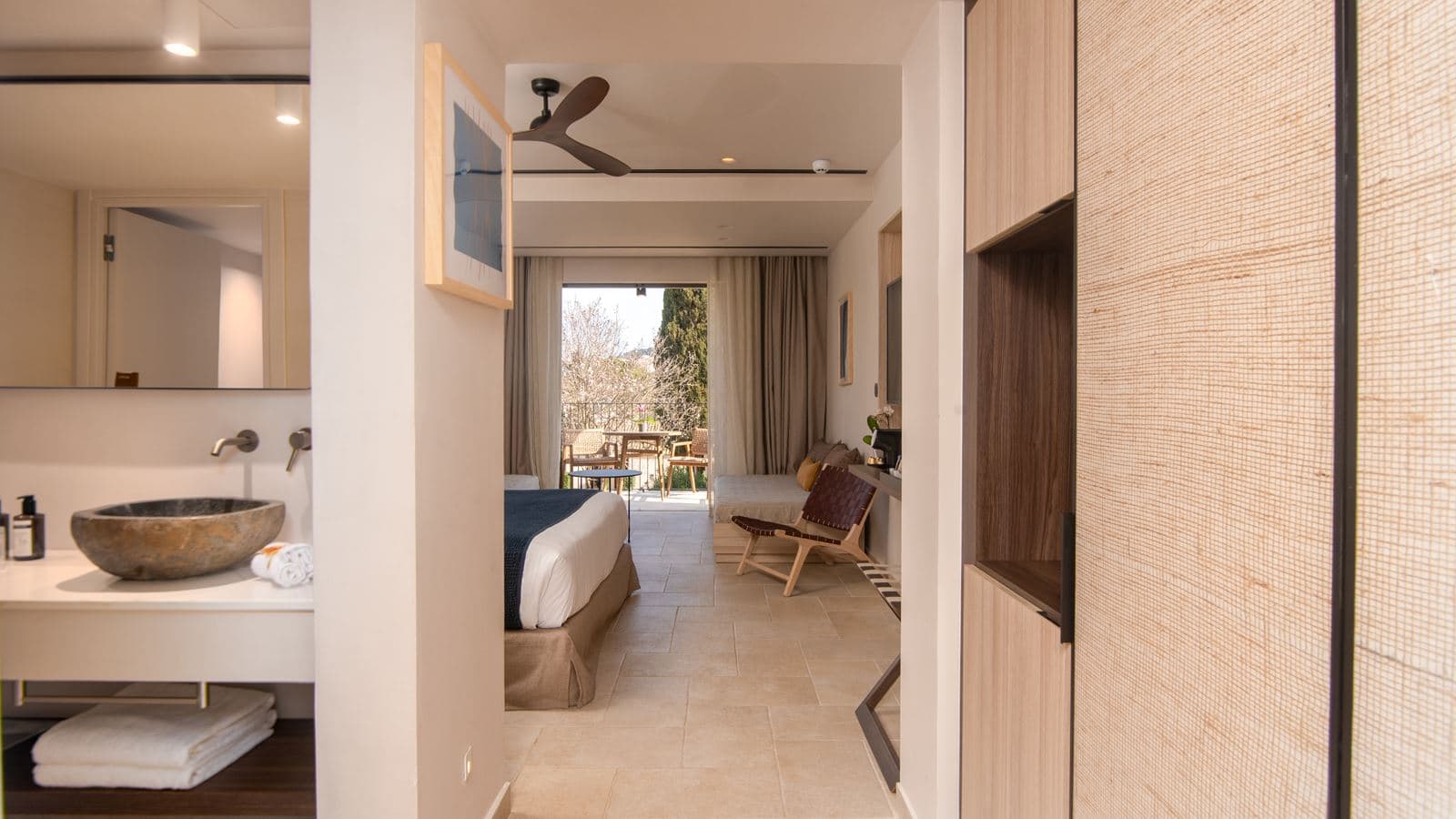 rooms-bungalow-beach-front