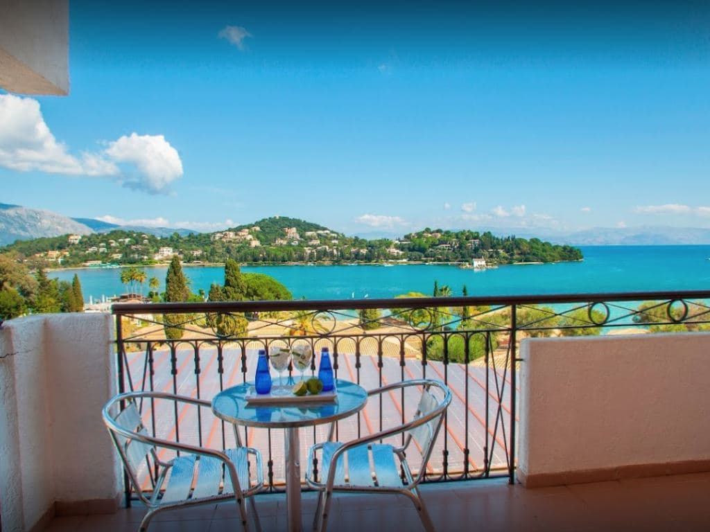 rooms-room-double-sea-view