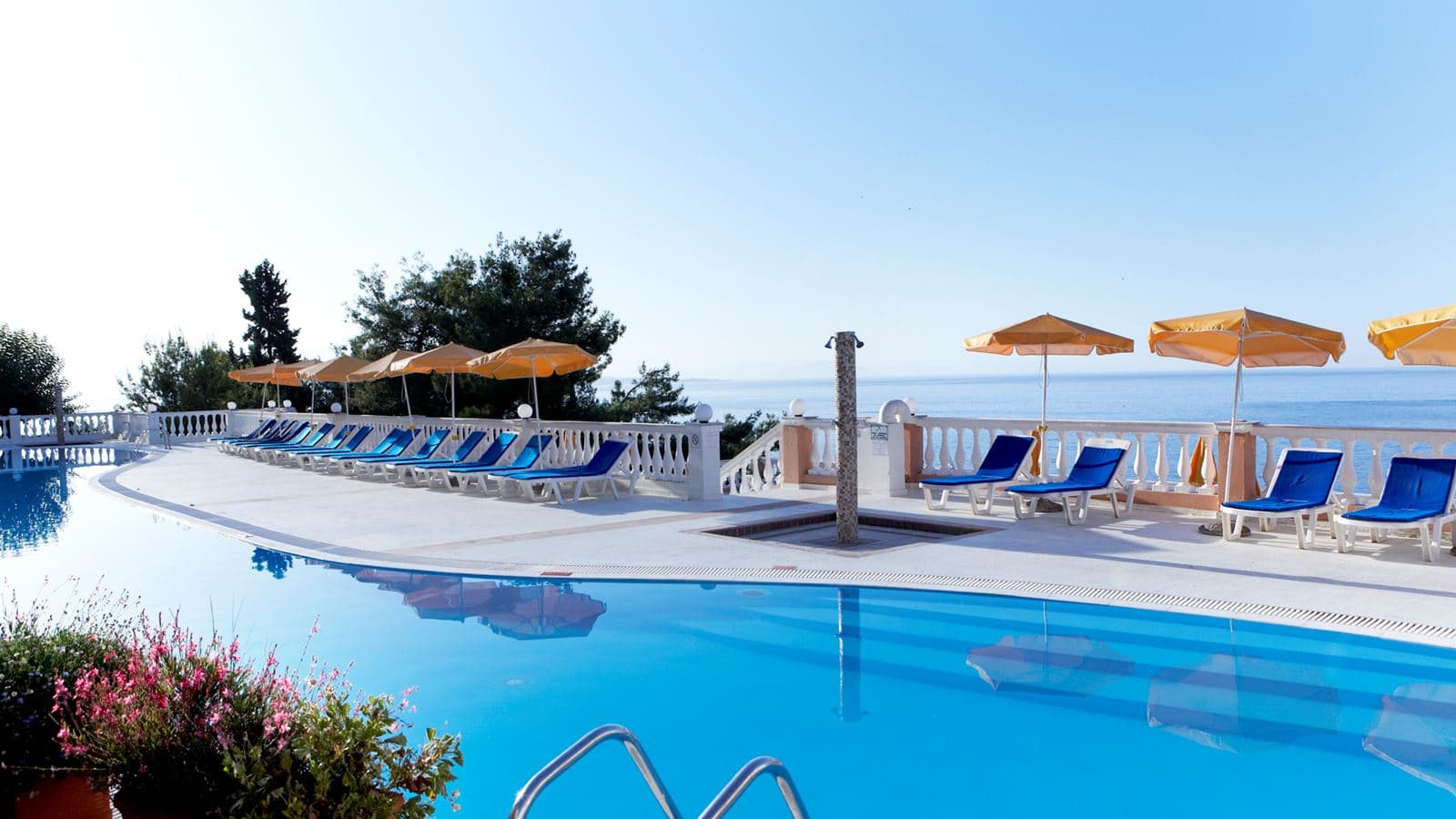 pools-outdoor-pool