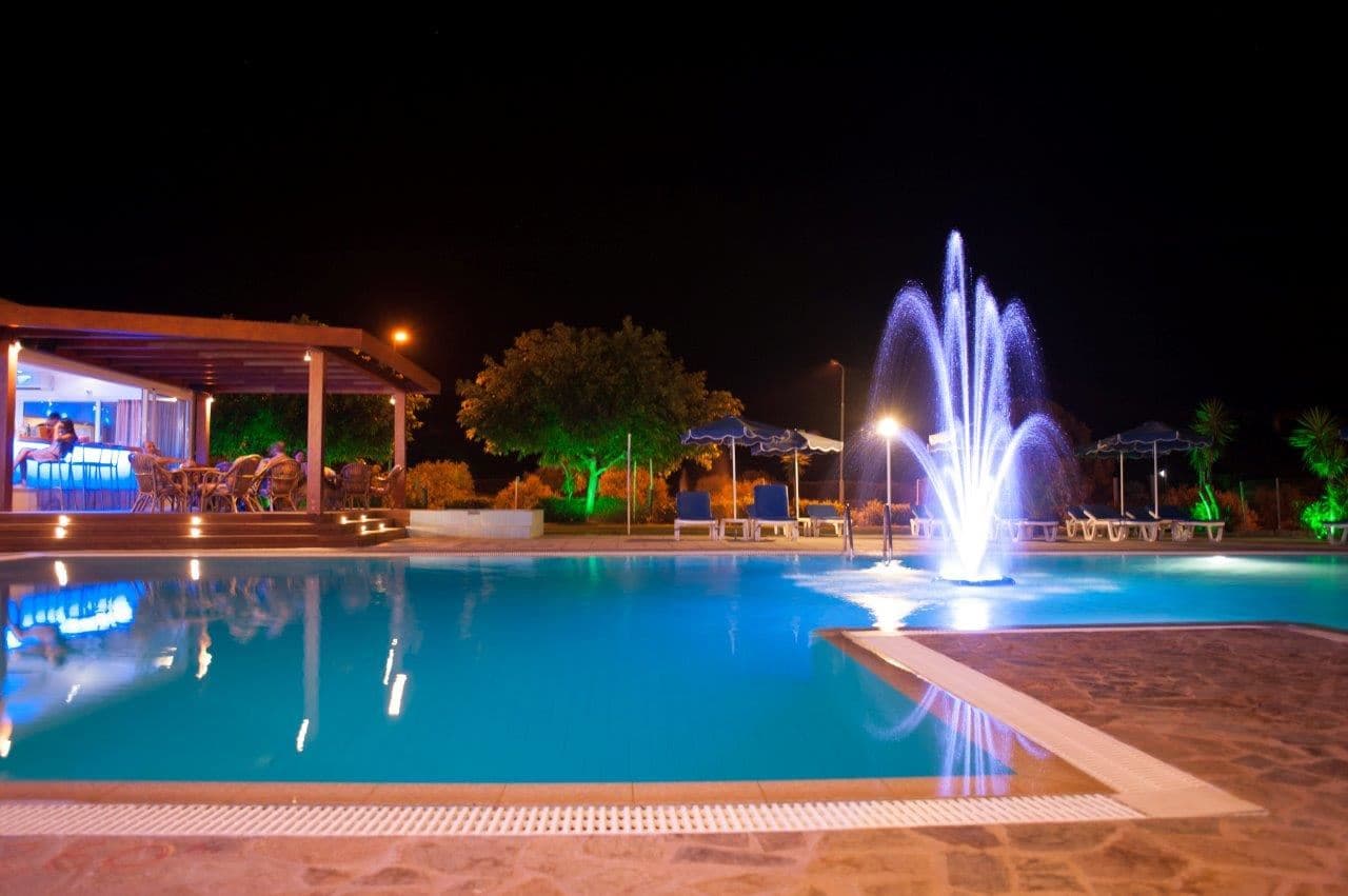 pools-outdoor-pool