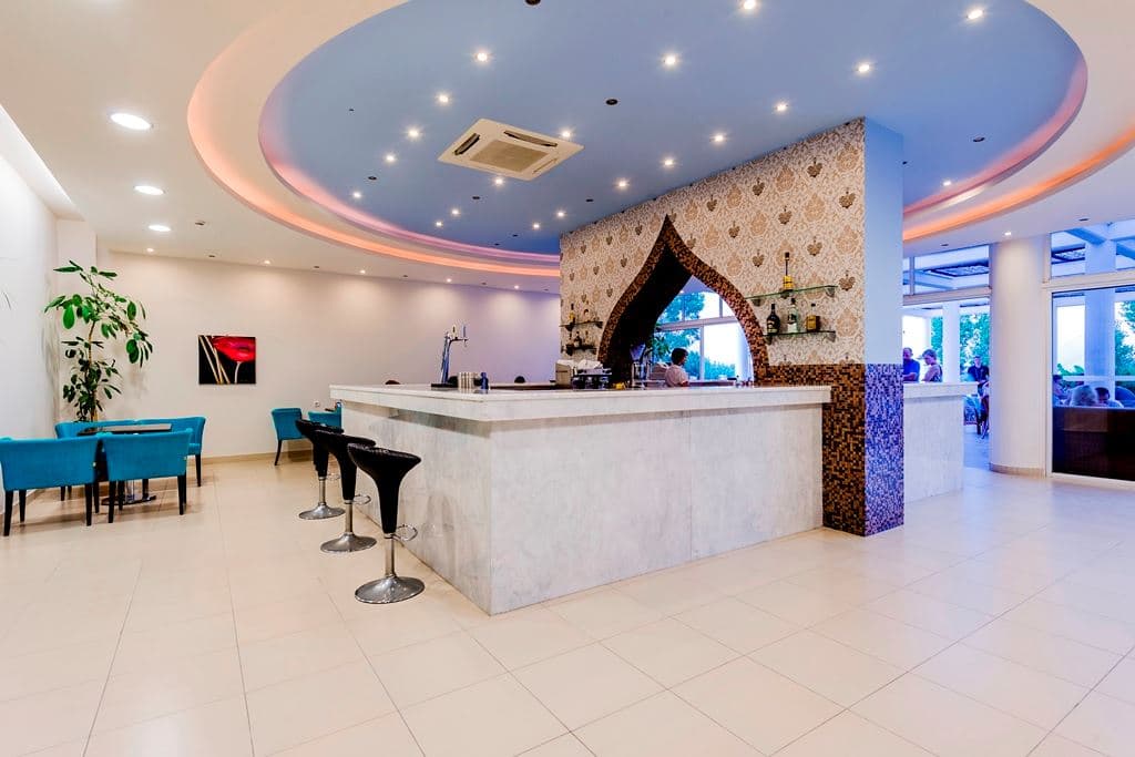 bars-main-bar