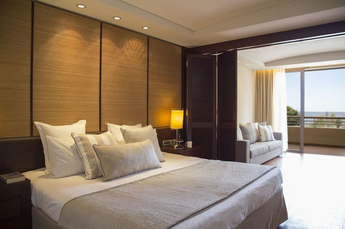 rooms-family-room-sea-view