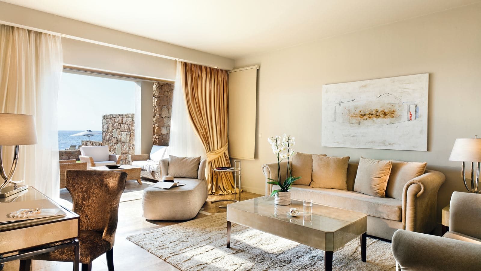 rooms-two-bedroom-deluxe-family-suite-beach-front