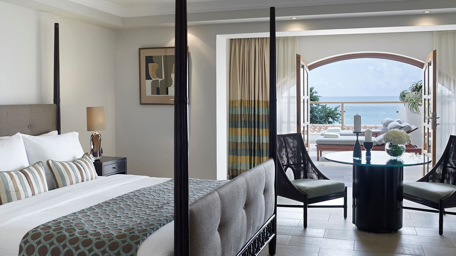 rooms-premium-unique-suite-ambassador-or-presidential