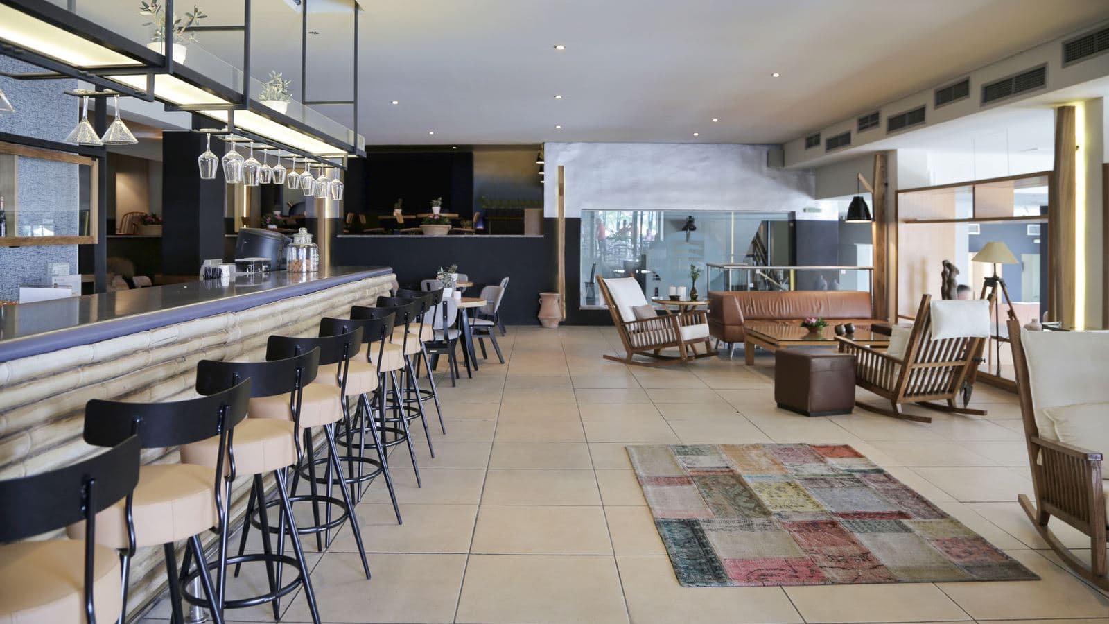bars-eblu-main-bar