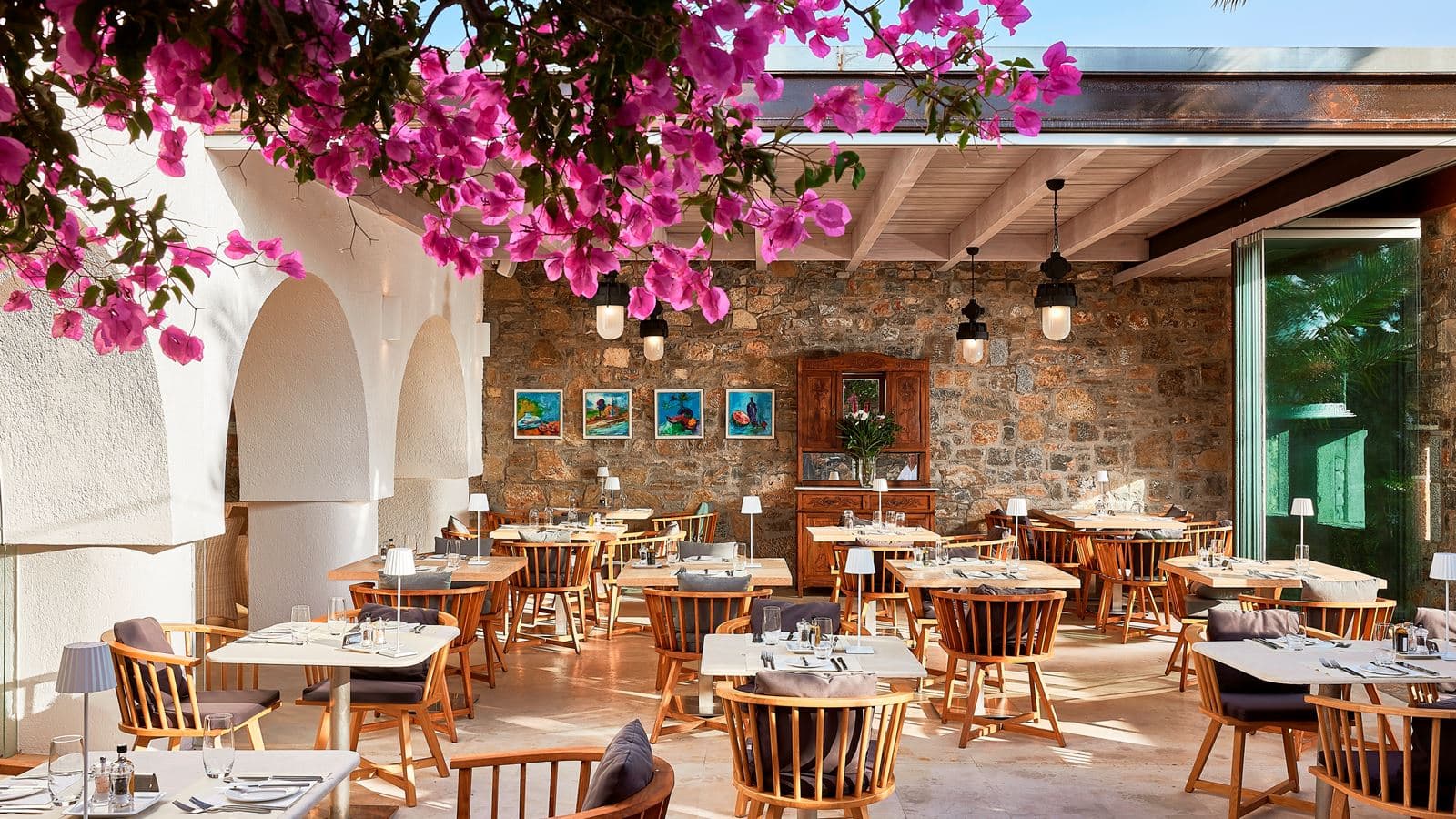 restaurants-labyrinthos-main-restaurant