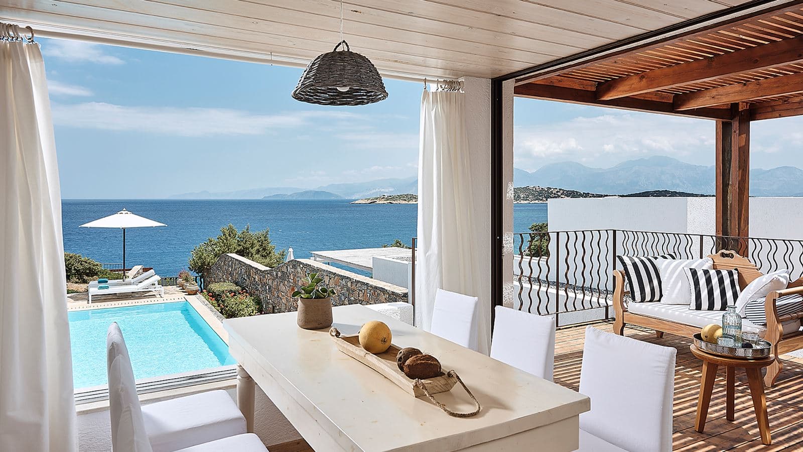 rooms-3-bedroom-thalassa-villa-private-pool-seafront-view