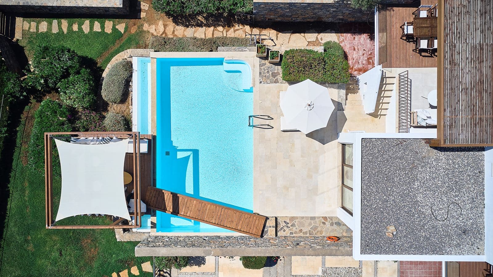 rooms-3-bedroom-thalassa-villa-private-pool-seafront-view