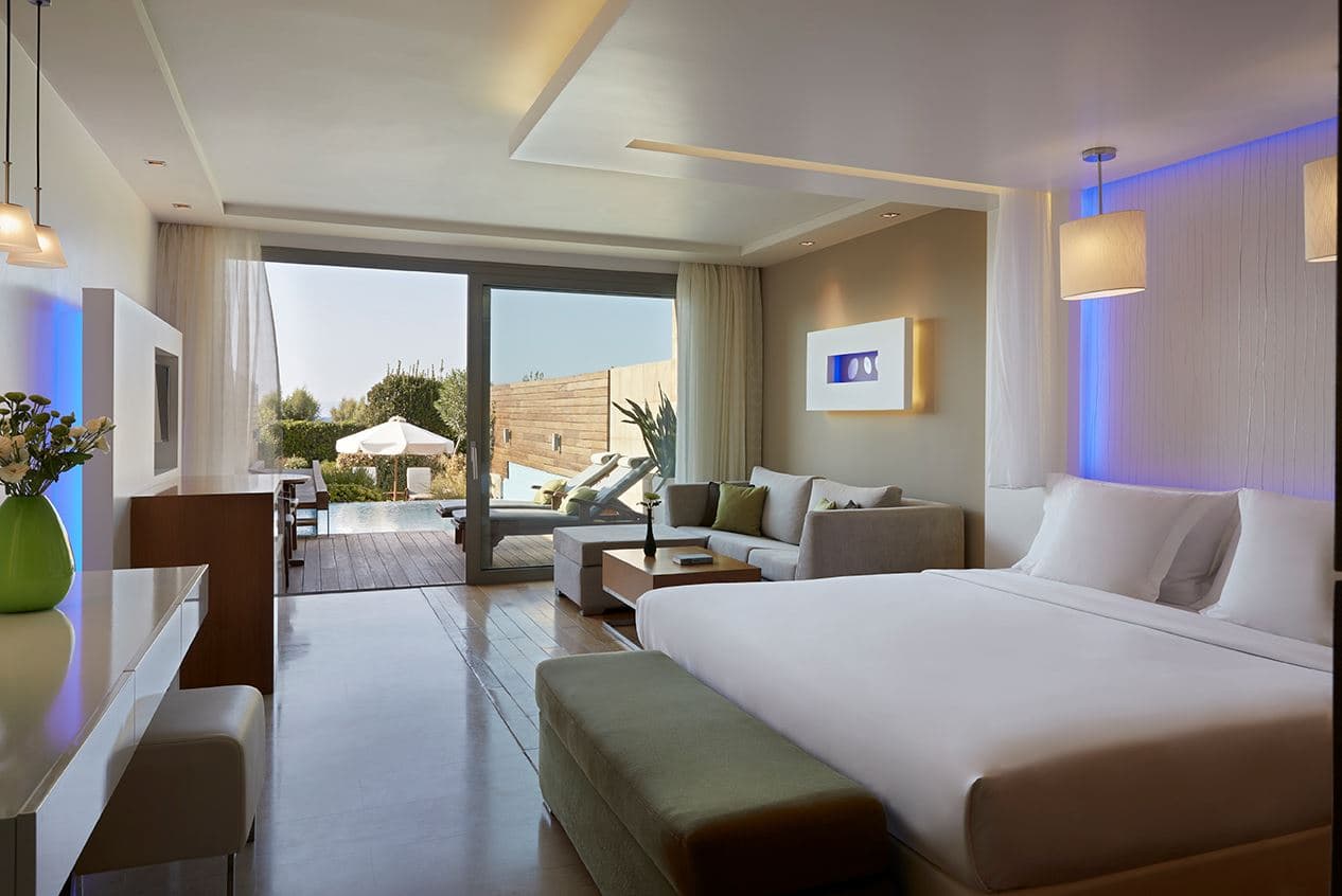 rooms-elite-suite-private-pool-and-garden-partial-sea-view