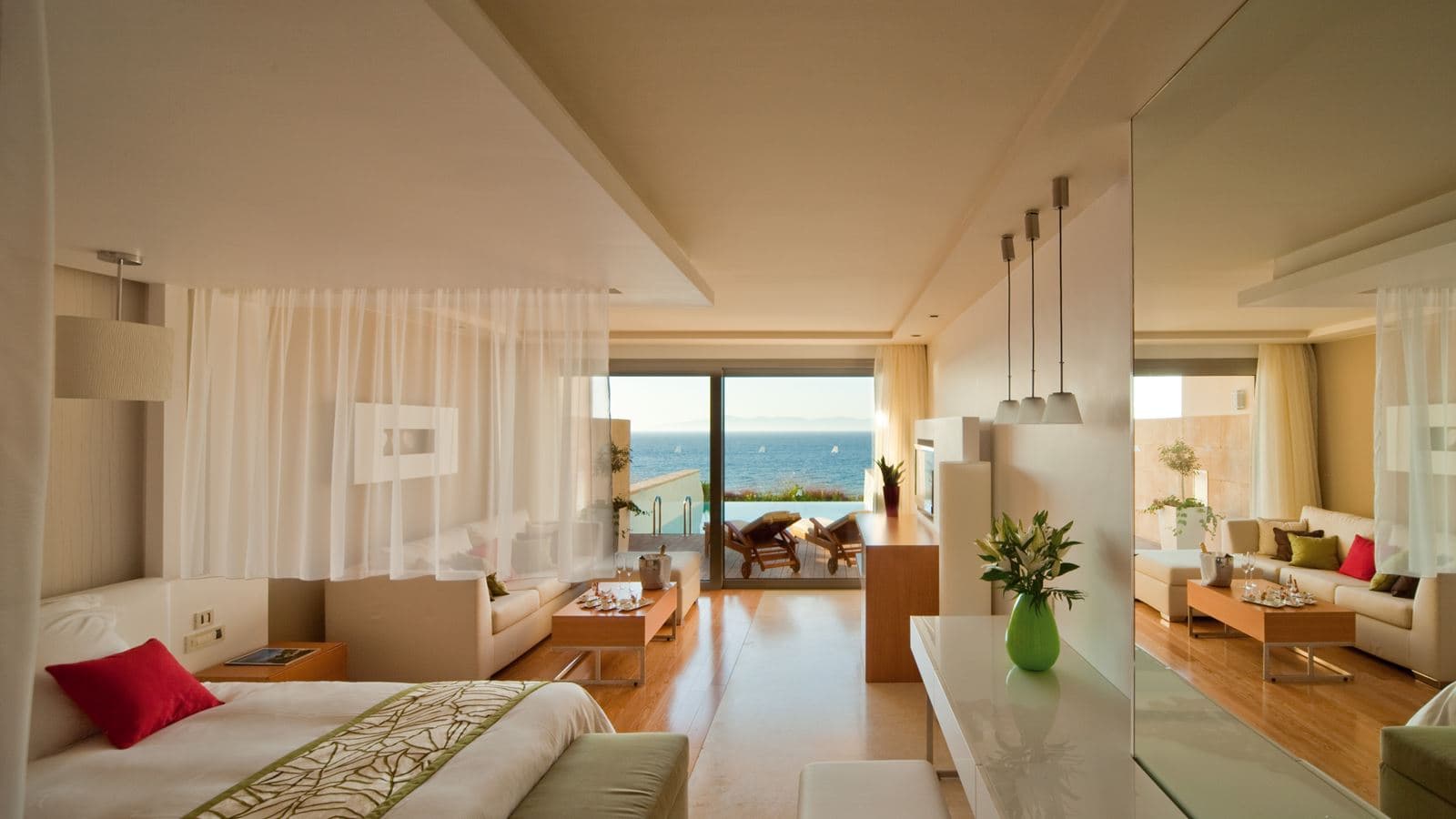 rooms-elite-executive-suite-sea-view-private-pool
