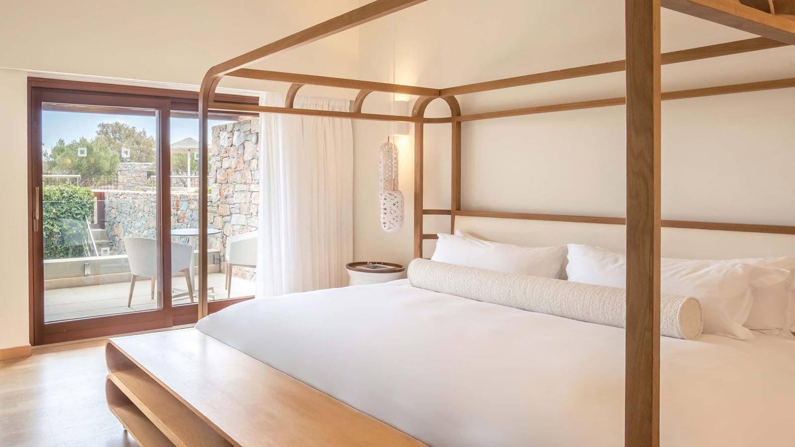 rooms-blue-maisonette-suite-private-heated-pool