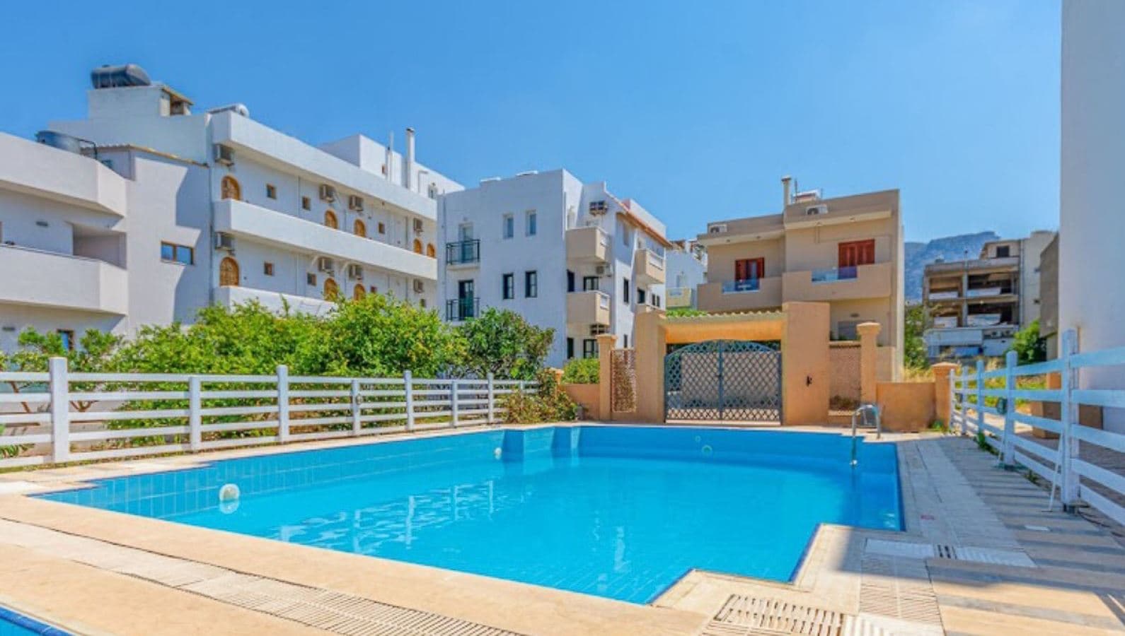 pools-outdoor-pool