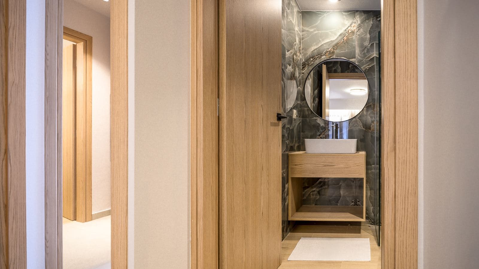 rooms-deluxe-family-suite--cityview-balcony
