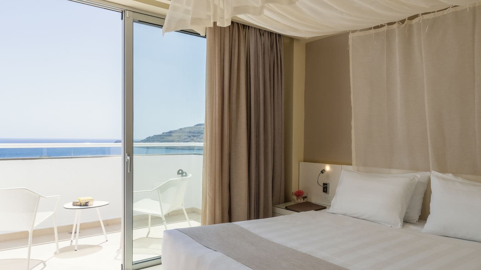 rooms-deluxe-junior-suite-sea-view