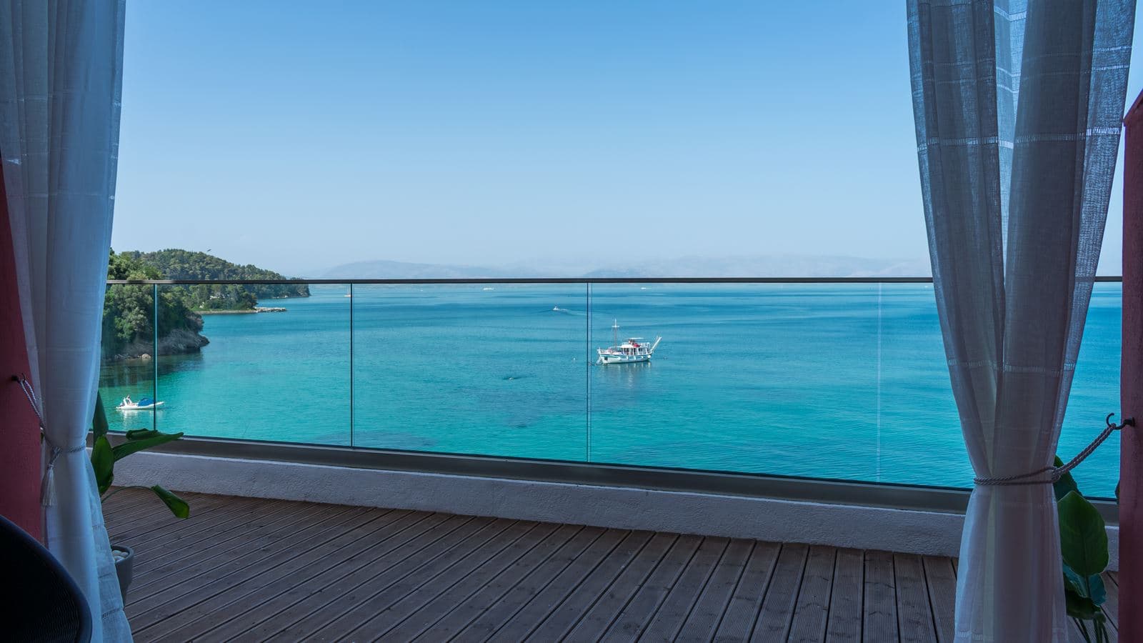 rooms-twin-room-main-building-sea-view