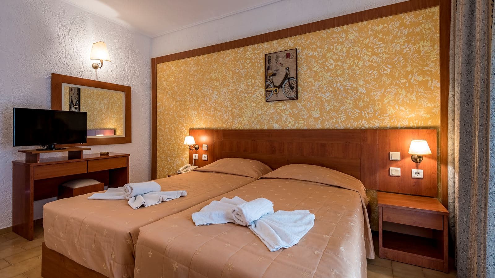 rooms-bungalow-standard-double-garden-view-balcony-or-terrace-with-private-sunbeds