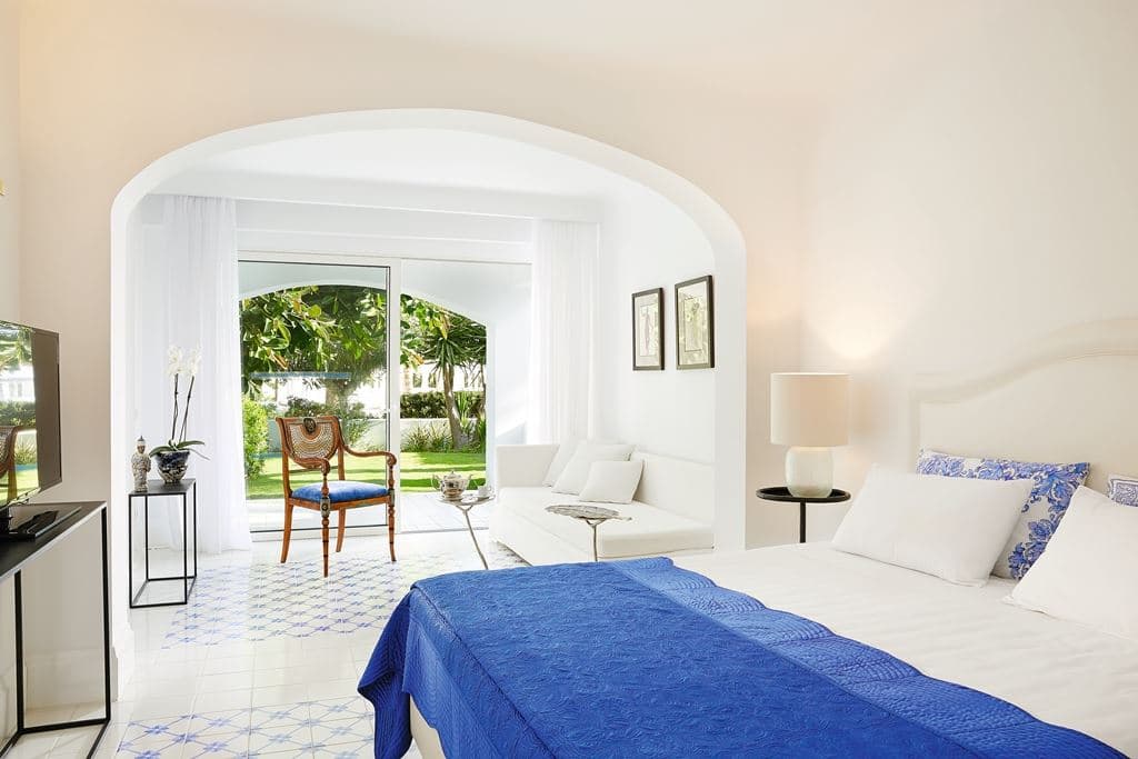 rooms-suite-junior-open-plan-private-garden