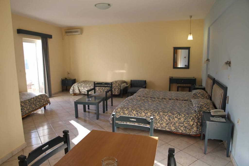 rooms-twin-room