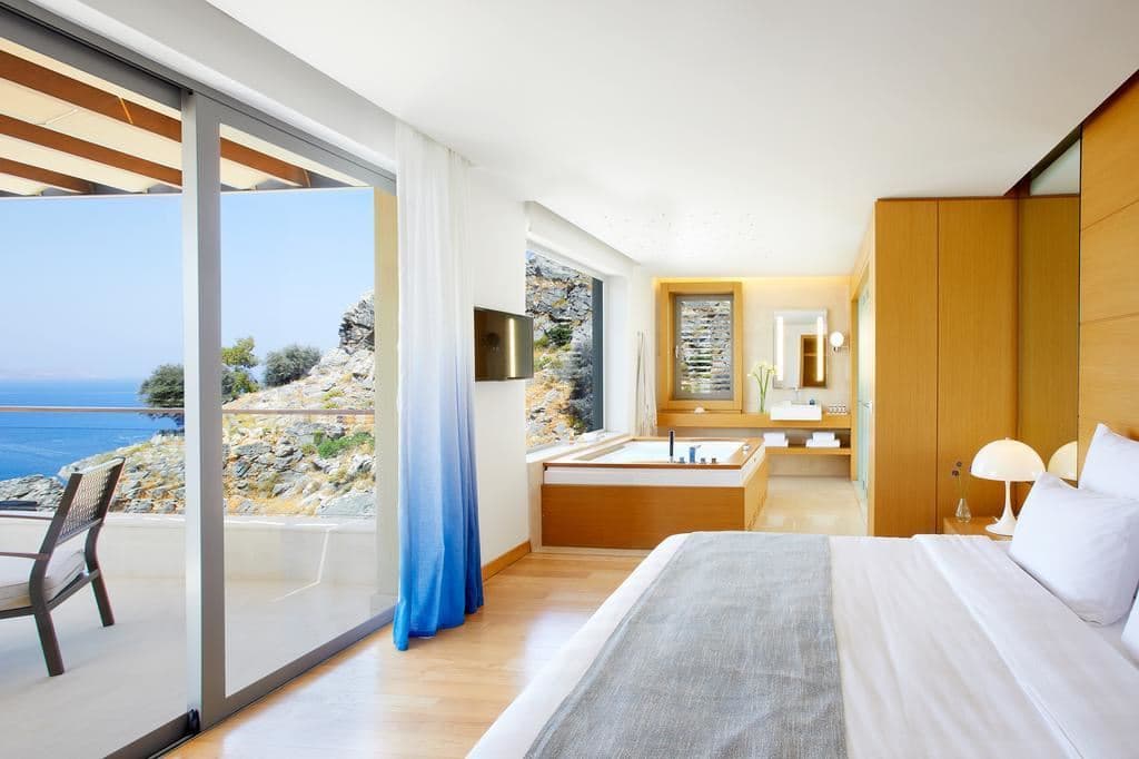 rooms-private-pool-maisonette-sea-view
