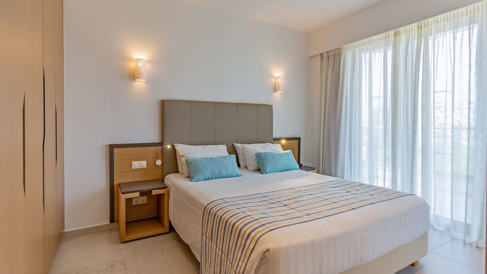rooms-1-bedroom-suite