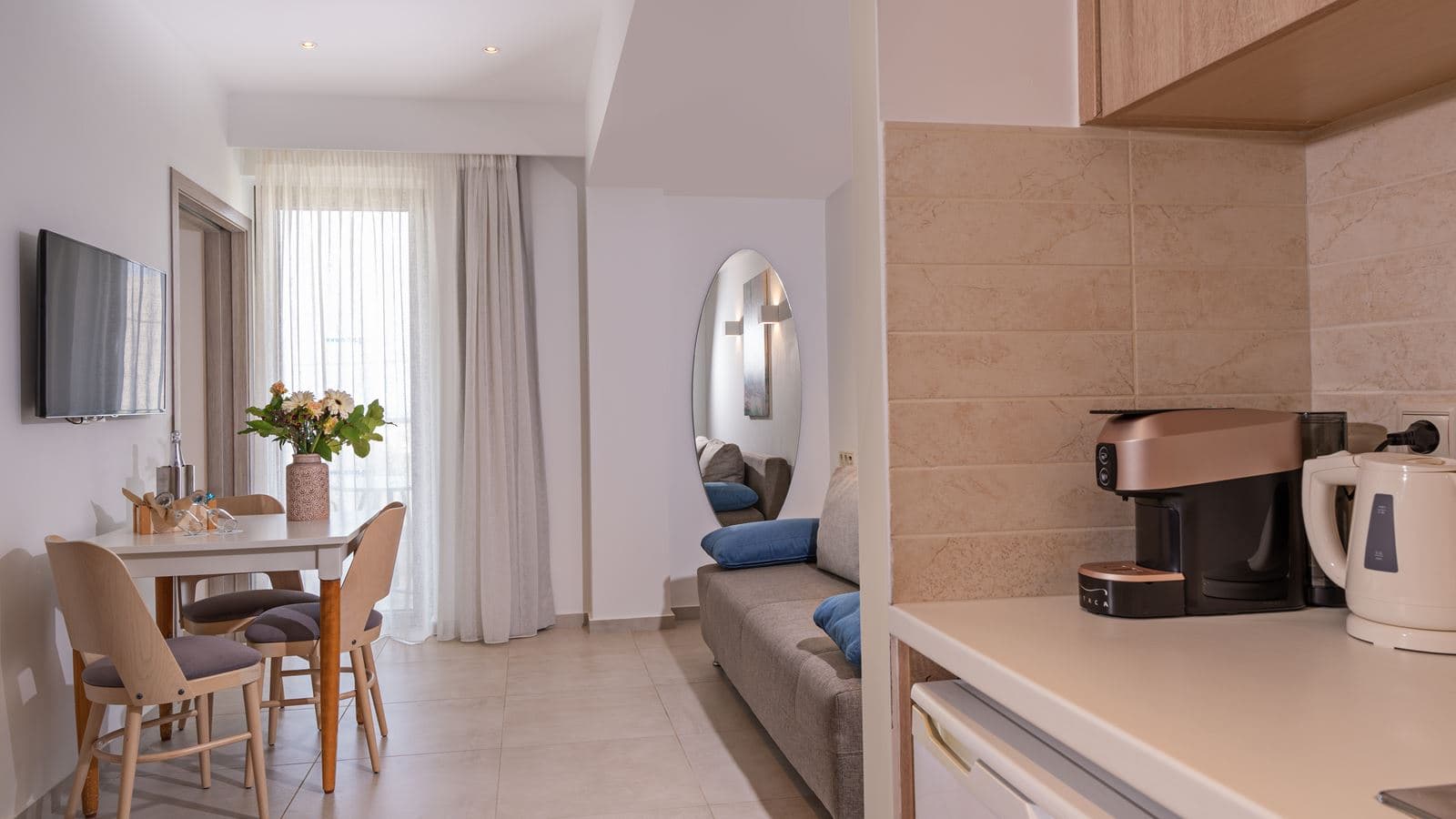 rooms-1-bedroom-suite