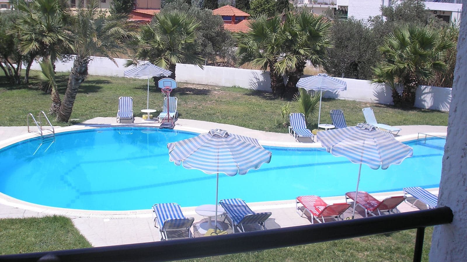 pools-outdoor-pool