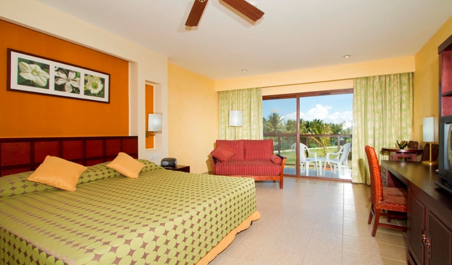 rooms-superior-room