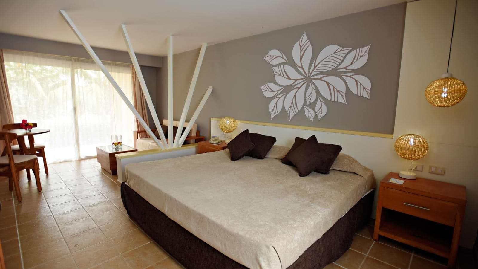 rooms-deluxe-room