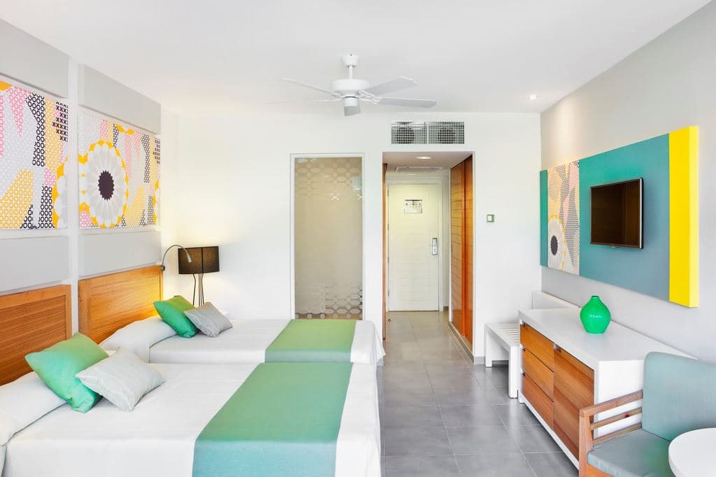 rooms-standard-room