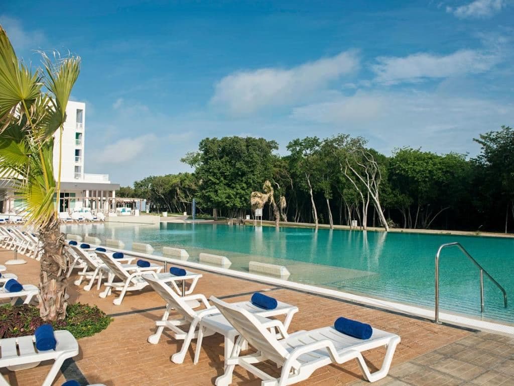 pools-outdoor-pool