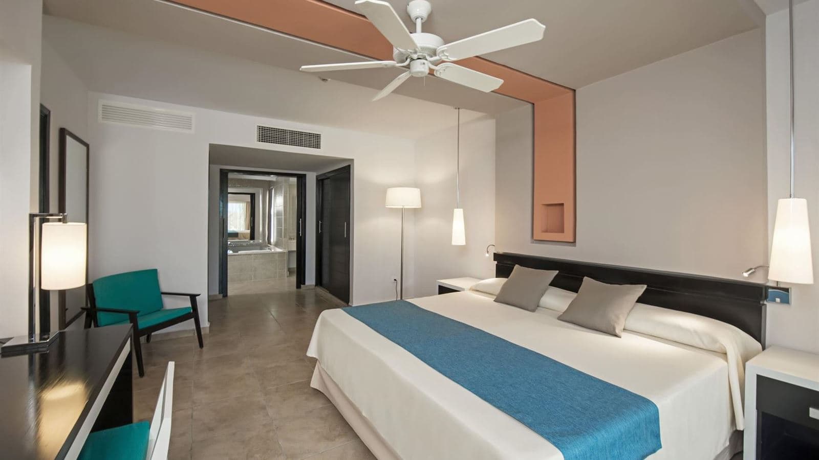 rooms-suite-room