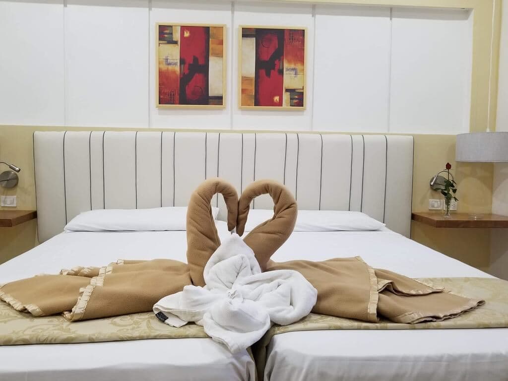 rooms-standard-room