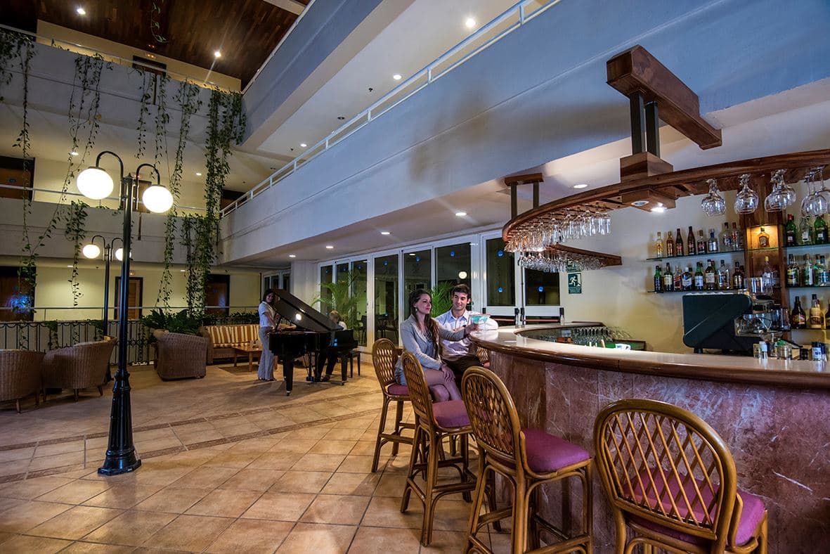 bars-piano-bar