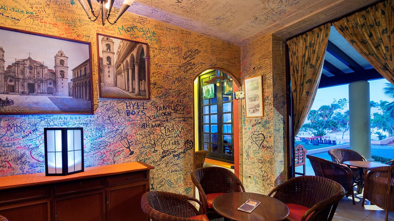 bars-cuba-bar