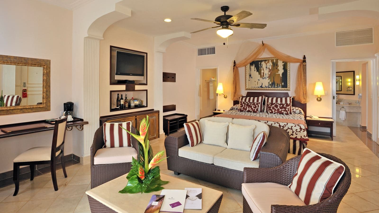 rooms-royal-service-junior-suite