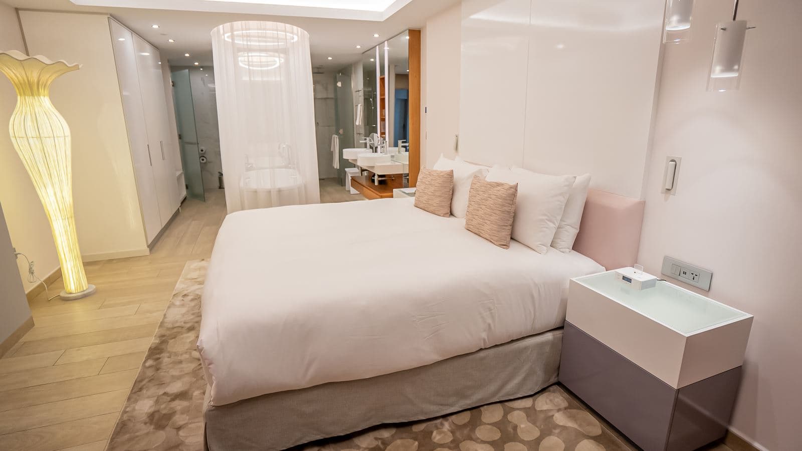 rooms-luxury-room-habana-bay