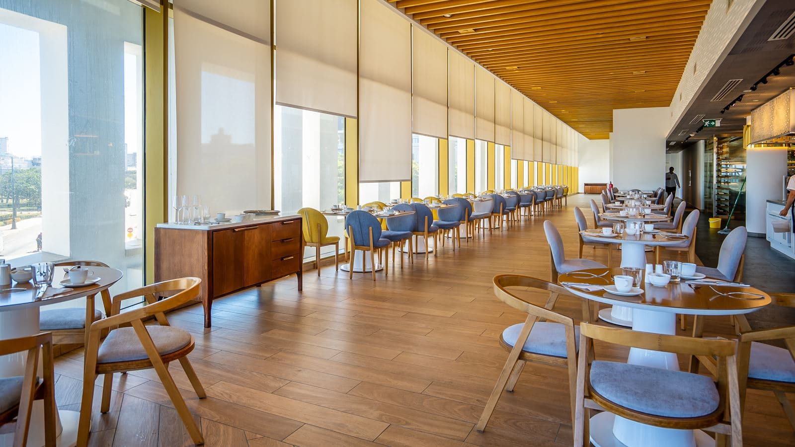 restaurants-breakfast-buffet