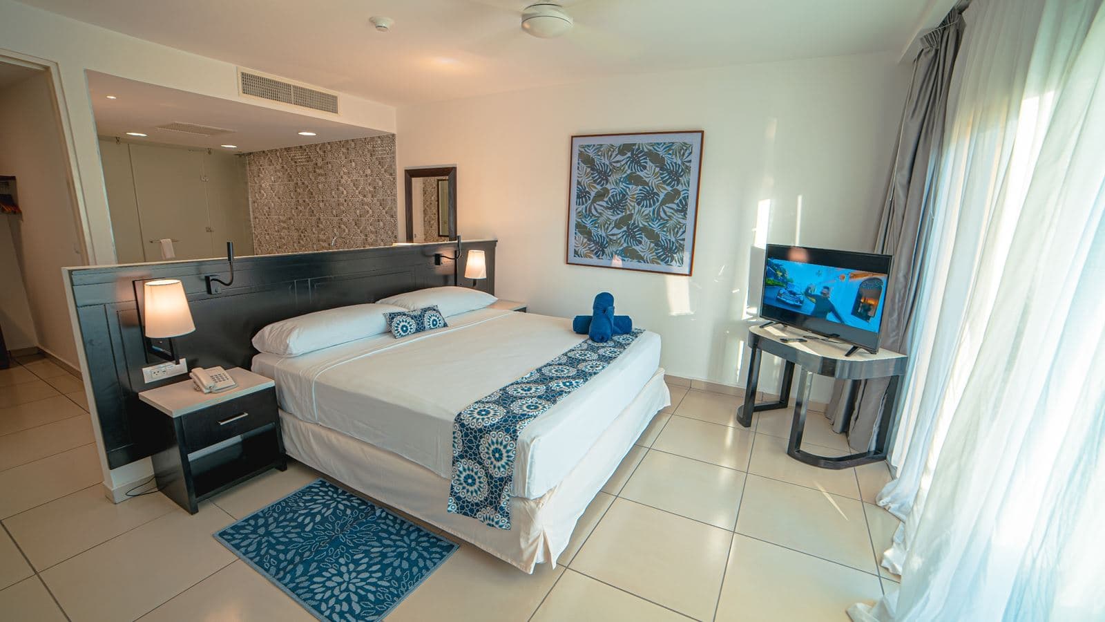 rooms-deluxe-suite-ocean-view