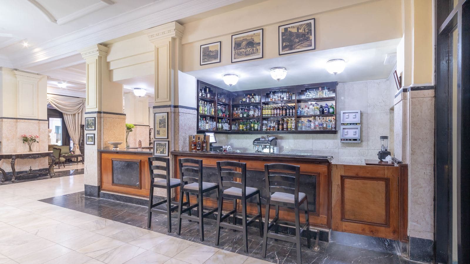 bars-lobby-bar