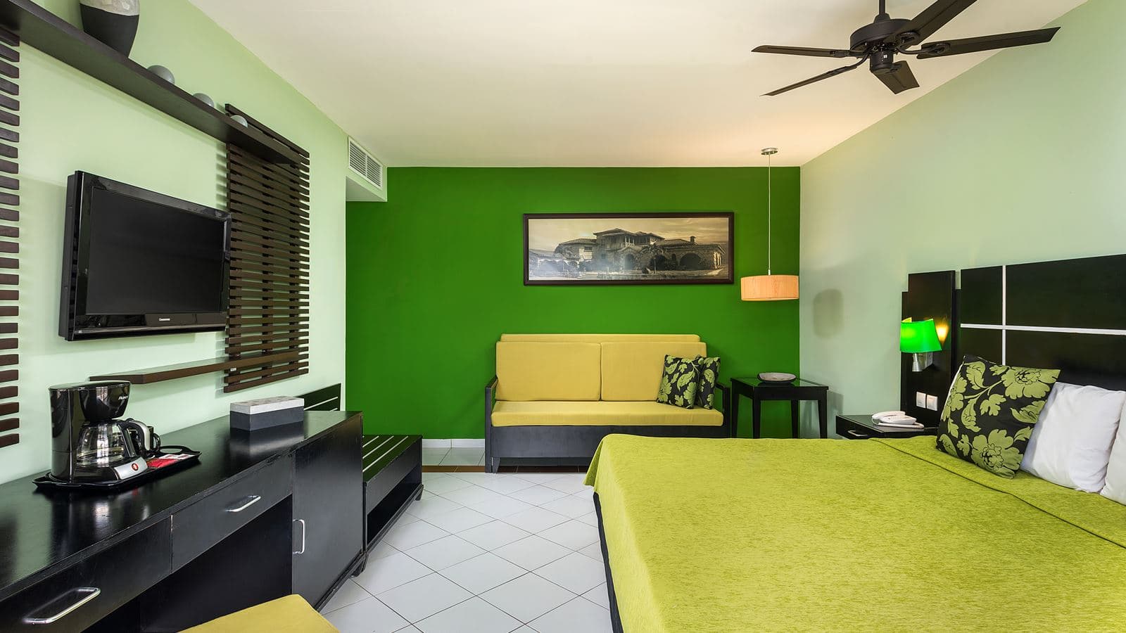 rooms-deluxe-room